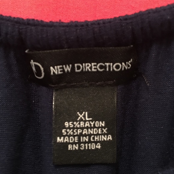 Cute on or off shoulder navy top - Picture 4 of 6